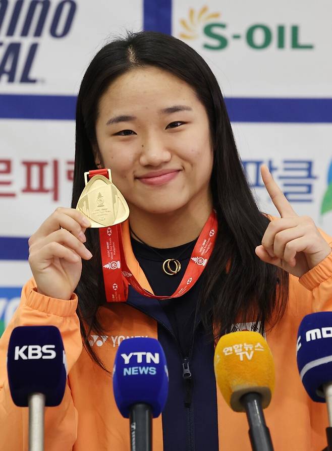 ▲ 안세영의 지배력은 기록이 증명한다. 지난해 11차례나 정상에 오르며 시즌 최다 우승 기록을 갈아치웠고, 73승 4패라는 경이로운 승률로 코트를 정복했다. 2026시즌에도 기세는 꺾이지 않고 있다. ⓒ연합뉴스