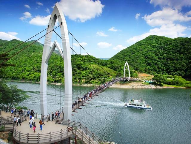 ▲ 괴산 연하협구름다리. /괴산군 제공