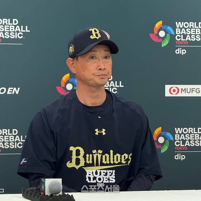 오릭스 기시다 감독이 인터뷰에 임하고 있다. 오사카 | 박연준 기자 duswns0628@sportsseoul.com