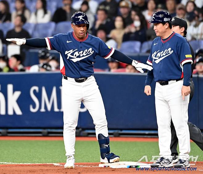 3일 일본 오사카 교세라돔에서 열린 WBC(월드베이스볼클래식) 한국과 오릭스 버팔로스의 경기. 4회초 2사 존스가 안타를 치고 기뻐하고 있다. 오사카(일본)=허상욱 기자wook@sportschosun.com/2026.03.03/
