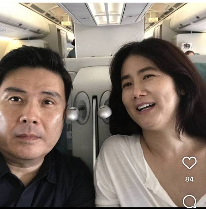 심은하와 남편 지상욱 전 국회의원. 출처=온라인커뮤니티