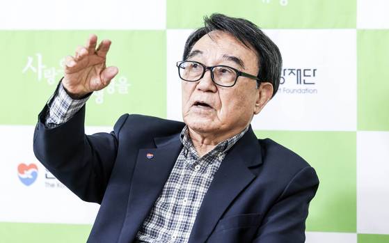 한국 선천성 심장기형 환아 수술 분야의 권위자인 조범구 의사는 엄격한 기준으로 자신을 몰아세우며 일평생을 심장 수술에 바쳤다. 김성룡 기자