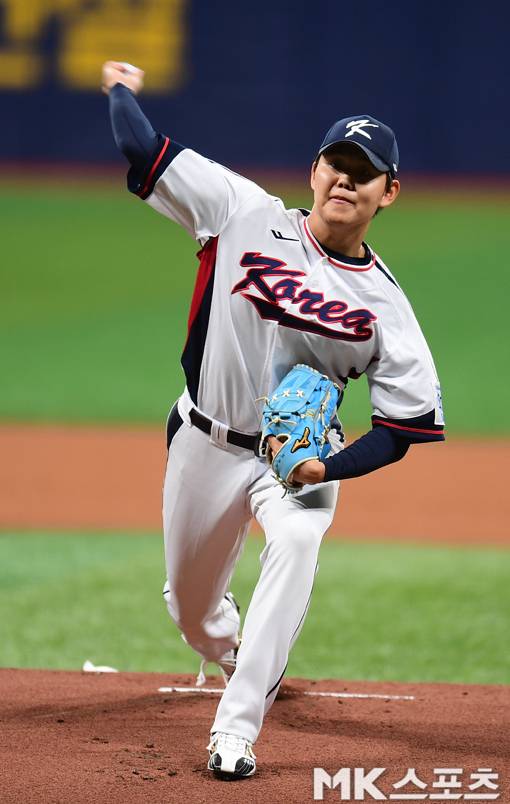 소형준은 체코전에서 65구 안에 최대한 많은 이닝을 던져줘야 한다. 사진=김재현 기자