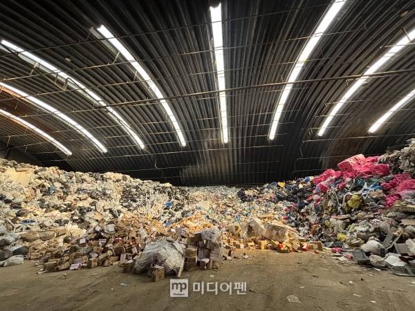 쓰레기를 보관하는 창고./사진=미디어펜 조태민 기자
