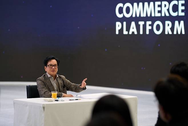 지난해 CJ온스타일 현장경영에 나선 이재현 CJ그룹 회장. [사진=CJ]