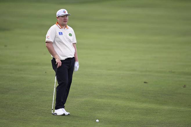 임성재가 5일 미국 플로리다주 올랜도의 아널드 파머 베이힐 클럽 앤 로지에서 열린 PGA 투어 아널드 파머 인비테이셔널 연습 라운드에서 코스 공략을 고심하고 있다.(사진=AFPBBNews)