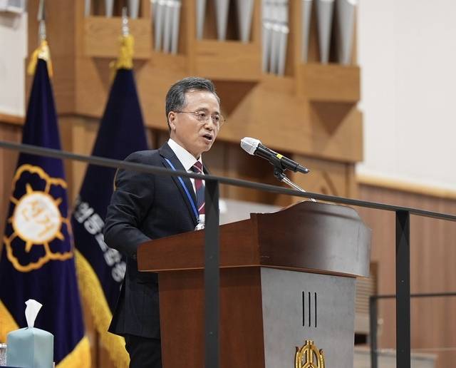 고영철 신협중앙회 회장의 공식 임기 시작 전부터 '보은성 인사' 논란에 휩싸이면서 중앙회와 노동조합 간 갈등이 점화된 것으로 나타났다. /신협중앙회