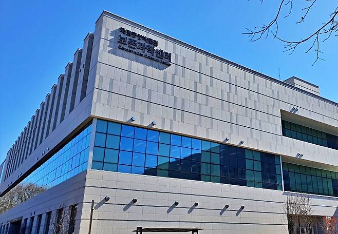보존과학센터가 축적된 기술과 데이터를 연결하는 허브로 성장해, 소중한 유산을 다음 세대에 온전히 건네는 기반이 되길 기대한다.