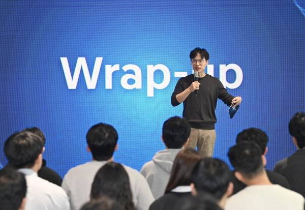 AVP본부 박민우 사장이 타운홀 미팅에서 메시지를 전달하는 모습 [사진 제공=현대차그룹]