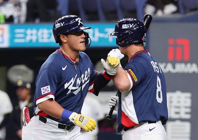 ▲ 안현민 노시환 ⓒ연합뉴스