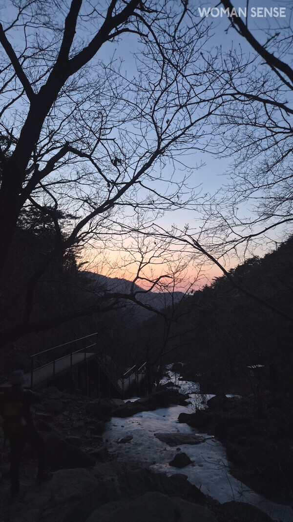 해질녁 관악산 전경