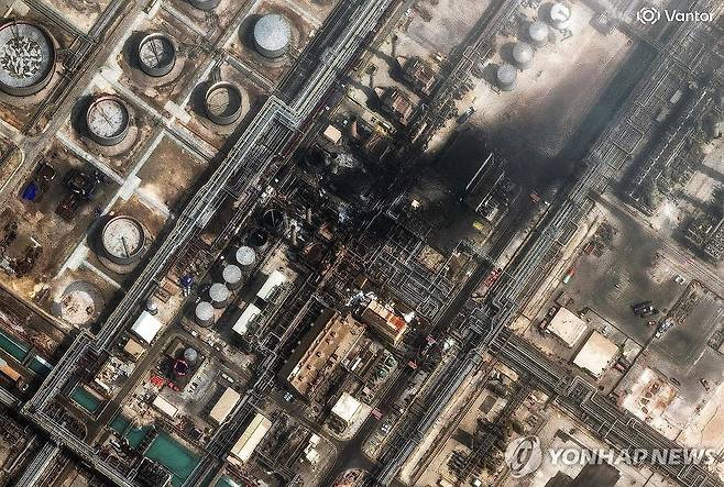 이란 공격 받은 사우디 국영석유회사 아람코 정유시설 [AFP 연합뉴스 자료사진. 재판매 및 DB 금지]