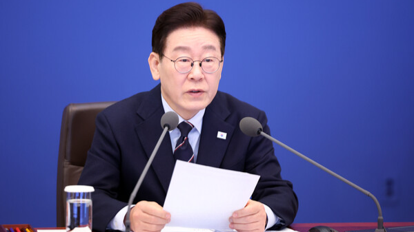 이재명 대통령이 6일 청와대에서 열린 수석보좌관회의에서 발언하고 있다. 연합뉴스