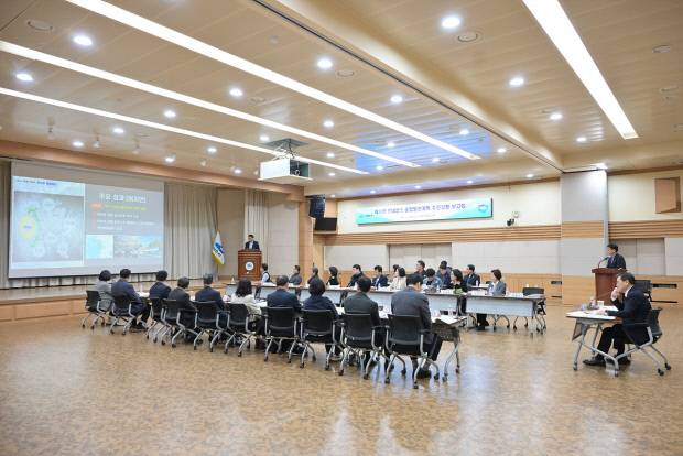 여수시가 지난 5일 ‘여수만 르네상스 종합발전계획’ 실행과제에 대한 보고회를 개최했다. <여수시 제공>