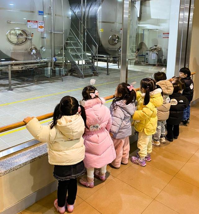 남양유업의 공장 견학 프로그램 ‘어린이 우유 탐험대’ 현장 모습.(남양유업 제공)