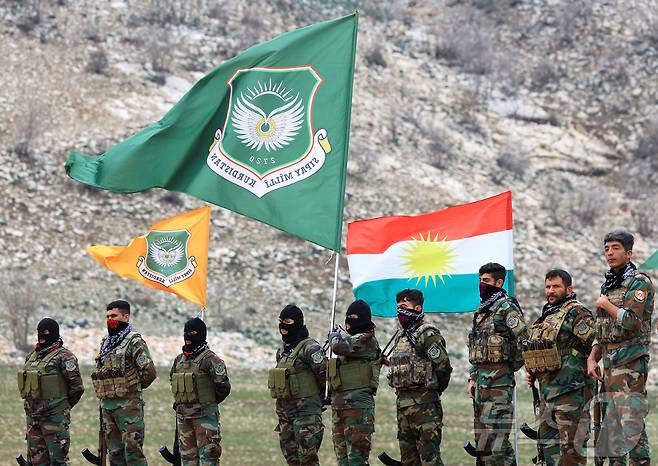 2월 12일(현지시간) 이라크 에르빌 외곽의 기지에서 쿠르디스탄 자유당(PAK) 소속 이란 쿠르드 전투원들이 훈련을 받고 있다. 2026.02.12. ⓒ 로이터=뉴스1