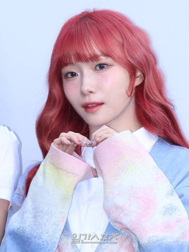 그룹 케플러 서영은이 6일 오전 서울 중구 동대문디자인플라자(DDP)에서 열린 '페노메논시퍼' 포토월 행사에 참석해 포즈를 취하고 있다. 서병수 기자 qudtn@edaily.co.kr /2025.02.06/