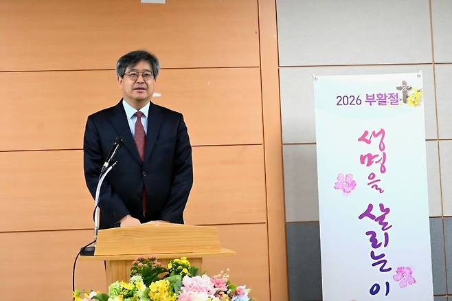 조성돈 라이프호프 대표가 "부활절은 생명을 가장 직접적으로 선포할 수 있는 절기"라며 한국교회의 자살예방 캠페인 동참을 독려하고 있다.