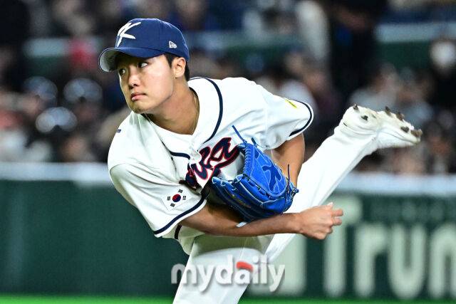 5일 일본 도쿄돔에서 열린 2026 월드 베이스볼 클래식(WBC) 조별리그 한국-체코 경기. 정우주가 5회초 마운드에 올라 힘차게 투구하고 있다./도쿄(일본)=한혁승 기자 hanfoto@mydaily.co.kr
