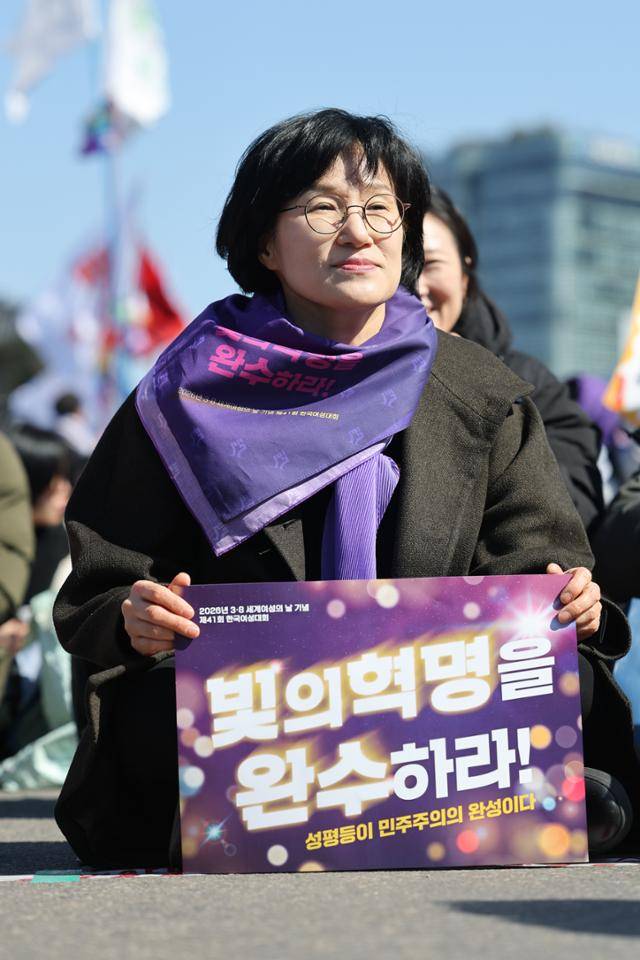 원민경 성평등가족부 장관이 7일 서울 종로구 광화문 인근에서 열린 2026년 3·8 세계 여성의 날 기념 제41회 한국여성대회에 참석해 있다. 연합뉴스