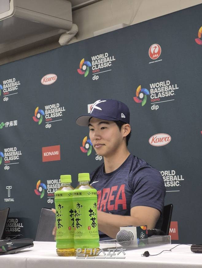 7일 2026 WBC 일본전에 앞서 공식 기자회견에 참석한 김혜성. 도쿄=배중현 기자