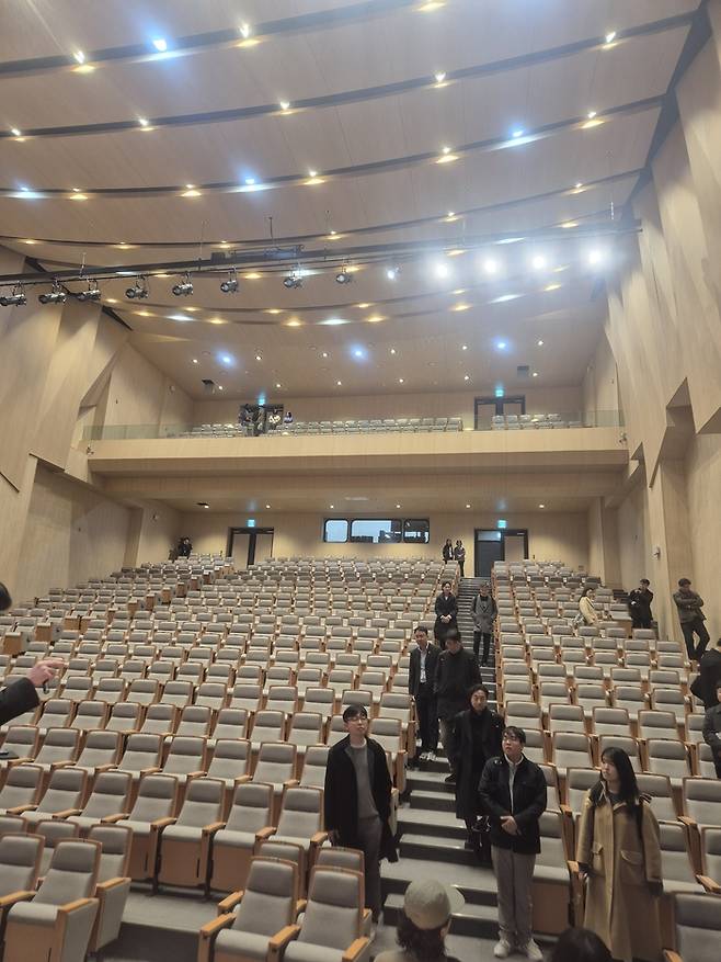 691석 규모의 대강당. [이용익 기자]