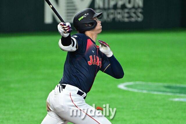6일 일본 도쿄돔에서 열린 2026 월드 베이스볼 클래식(WBC) 조별리그 일본-대만 경기. 일본 오타니가 2회초 1사 만루에 홈런을 치고 있다./도쿄(일본)=한혁승 기자 hanfoto@mydaily.co.kr