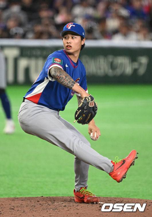 [OSEN=도쿄(일본), 손용호 기자] 7일 일본 도쿄돔에서  WBC 아시아라운드 체코와 대만의 경기가 열렸다.3회말 대만 린위민이 투구하고 있다. 2026.03.07&nbsp;/spjj@osen.co.kr