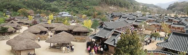 최근 극장가에서 흥행 돌풍을 일으키고 있는 영화 '왕과 사는 남자'가 관객 수 1,000만 명을 돌파하며 제작 지원에 나선 경북도의 영상 콘텐츠 정책도 함께 주목받고 있다.사진=경북도 제공