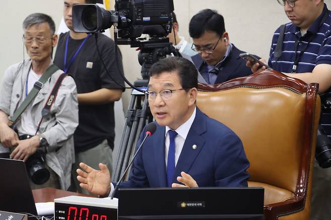 전남광주통합특별시장에 도전하는 신정훈(나주시‧화순군, 민주) 국회 행정안전위원장이 전남·광주를 대한민국 에너지 산업의 중심지로 만들겠다는 ‘전남광주형 에너지 4대 전략’을 발표했다. /국회 자료사진