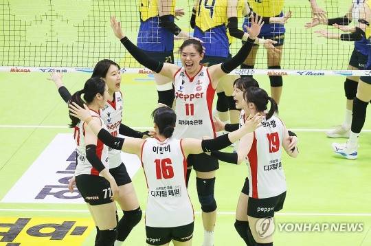 페퍼저축은행 선수들 / 사진=연합뉴스