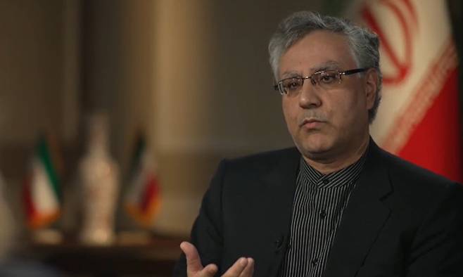 알리 무사비 주영국 이란 대사가 8일(현지시간) 방영 예정인 BBC 프로그램에 출연해 진행자의 질문에 답하고 있다. 방송 화면 캡처