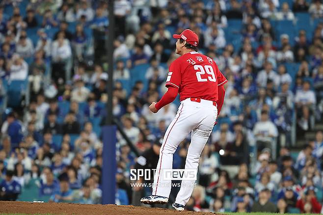 ▲ 김광현의 결장이 예고됨에 따라 SSG는 대체 선발 자원들을 찾아야 하는 절대적인 과제를 안았다 ⓒ곽혜미 기자