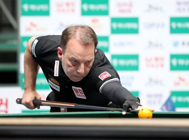 스트로크를 준비하는 다니엘 산체스. /사진=PBA 제공