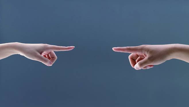 권력자라면 네 탓 대신 내 탓을 해야 한다. [사진｜게티이미지뱅크]