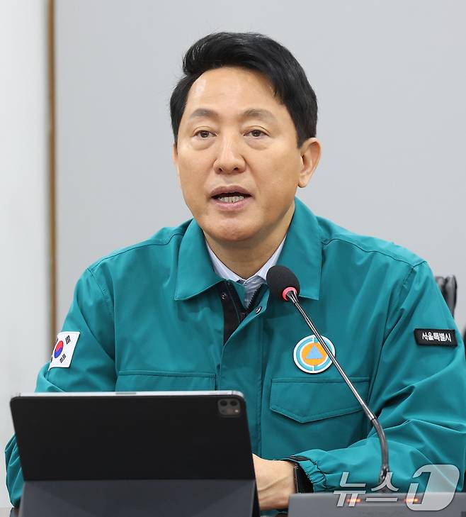 오세훈 서울시장이 9일 서울시청 기획상황실에서 열린 방탄소년단(BTS) 컴백 행사 안전관리 합동 점검회의에서 모두발언을 하고 있다. BTS는 오는 21일 광화문광장에서 국내외 17만 명 팬들이 지켜보는 가운데 정규 5집 발매를 기념하는 대규모 컴백 라이브 공연을 열 예정이다. 2026.3.9 ⓒ 뉴스1 오대일 기자