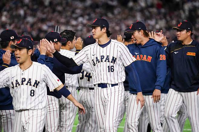 일본은 8일 호주에 고전했으나 4대3으로 이겼다. 3전승을 거두고 8강 진출을 확정했다. AFP연합뉴스