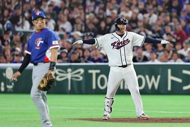 8일 일본 도쿄돔에서 열린 2026 WBC 조별리그 C조 3차전 한국과 대만의 경기, 5회말 무사 1루 한국 문보경이 안타를 친 뒤 세리머니를 하고 있다. 2026.03.08. [도쿄=뉴시스]