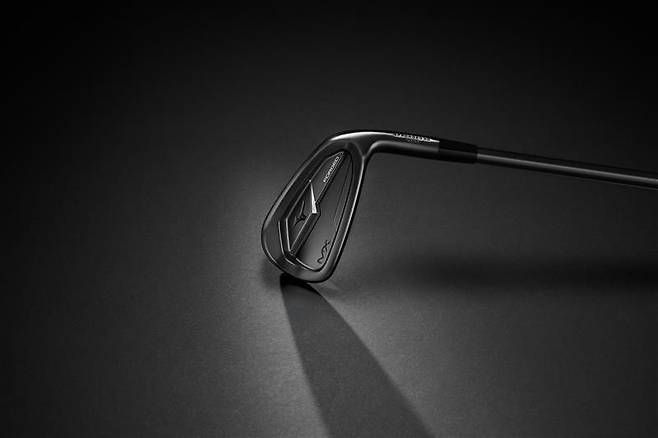 2026 신제품 ‘한정판 MX FORGED 블랙 에디션’