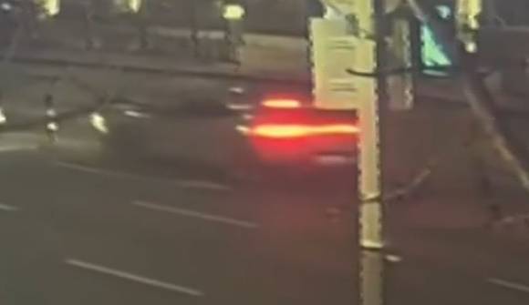 서울 강남구 일대에서 교통사고를 내고 도주한 혐의를 받는 배우 이재룡 씨가 음주운전 사실을 시인한 것으로 전해졌다. 사진은 사고 당시 모습. [사진=연합뉴스 TV 보도화면 캡처]