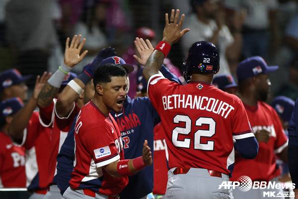 파나마는 캐나다를 꺾고 첫 승을 거뒀다. 사진(푸에르토리코 산후안)=ⓒAFPBBNews = News1