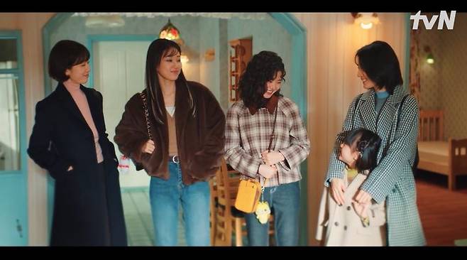 [서울=뉴시스] tvN 토일드라마 '언더커버 미쓰홍'. (사진=tvN 제공) 2026.03.09.. photo@newsis.com *재판매 및 DB 금지