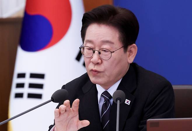 이재명 대통령이 10일 청와대에서 열린 국무회의에서 발언하고 있다. 연합뉴스