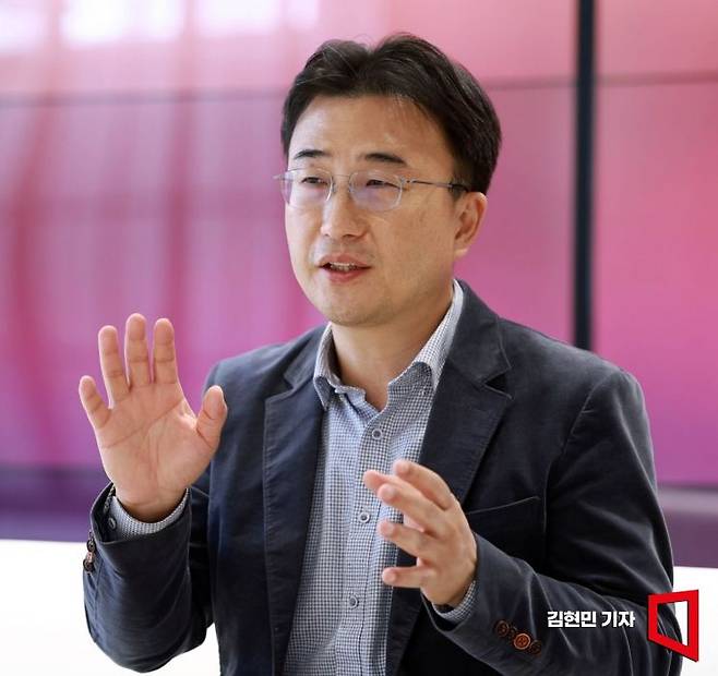 손동신 퓨처 로보틱스랩 위원이 서울 강서구 LG아이언스파크에서 아시아경제와 인터뷰를 하고 있다. 2026.2.27 김현민 기자