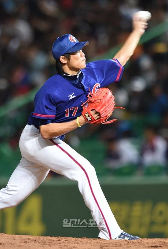 28일 인천 아시안게임 야구 결승 대만전에 구원 등판한 천관위. 천관위는 지난 24일 4⅓이닝 동안 4피안타 5탈삼진 무사사구 무실점을 기록하며 한국 대표팀에 숙제를 남긴 바 있다. IS 포토