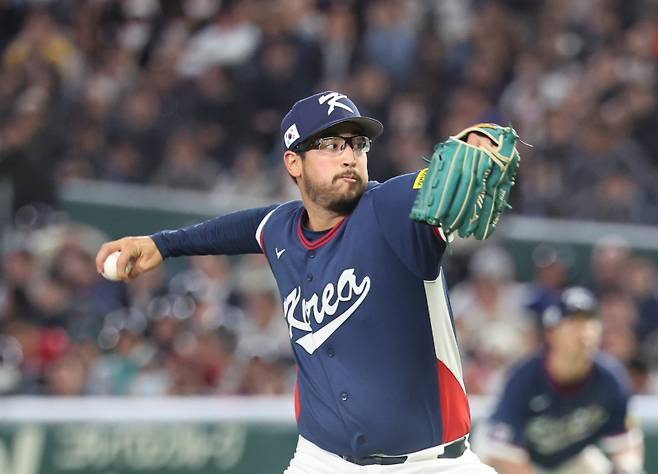 <yonhap photo-7390=""> 역투하는 데인 더닝 (도쿄=연합뉴스) 임화영 기자 = 9일 일본 도쿄돔에서 열린 2026 월드베이스볼클래식(WBC) C조 조별리그 최종전 대한민국과 호주의 경기. 7회말 한국 데인 더닝이 역투하고 있다. 2026.3.9 hwayoung7@yna.co.kr/2026-03-09 21:35:19/ <저작권자 ⓒ 1980~2026 ㈜연합뉴스. 무단 전재 재배포 금지, AI 학습 및 활용 금지></yonhap>