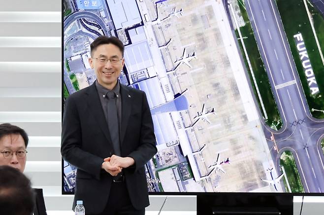 10일 쎄트렉아이 본사에서 초고해상도 지구관측위성 개발과 위성 임대 서비스 사업에 대해 설명하는&nbsp; 김이을 쎄트렉아이 대표이사. 쎄트렉아이