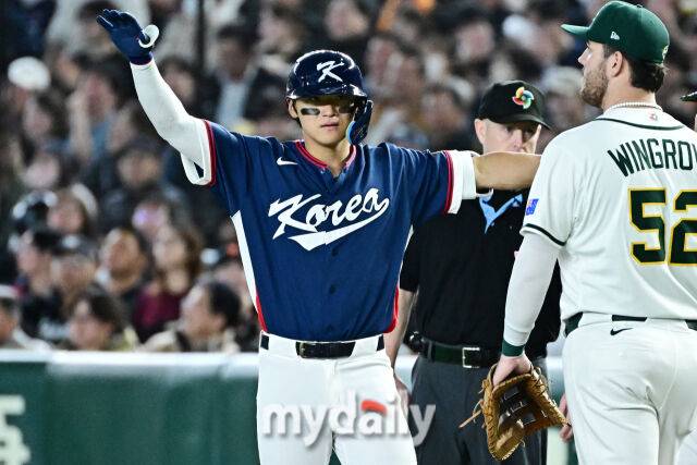 9일 일본 도쿄돔에서 열린 2026 월드 베이스볼 클래식(WBC) 조별리그 한국-호주 경기. 김도영이 6회초 2사 3루에 1타점 적시타를 친 후 기뻐하고 있다./도쿄(일본)=한혁승 기자 hanfoto@mydaily.co.kr