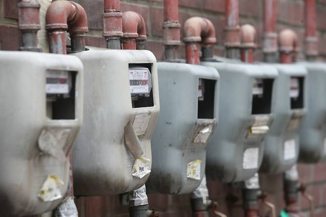 서울 시내 주택가에 설치된 전력량계.[연합]