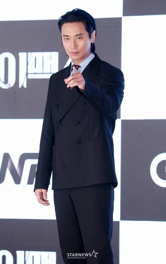 배우 주지훈이 10일 서울 구로구 디큐브시티 더세인트에서 진행된 ENA 월화드라마 '클라이맥스' 제작발표회에 참석해 포즈를 취하고 있다. /2026.03.10 /사진=김휘선 hwijpg@